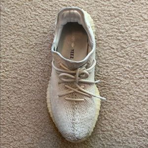 Yeezy 350 V2 cream